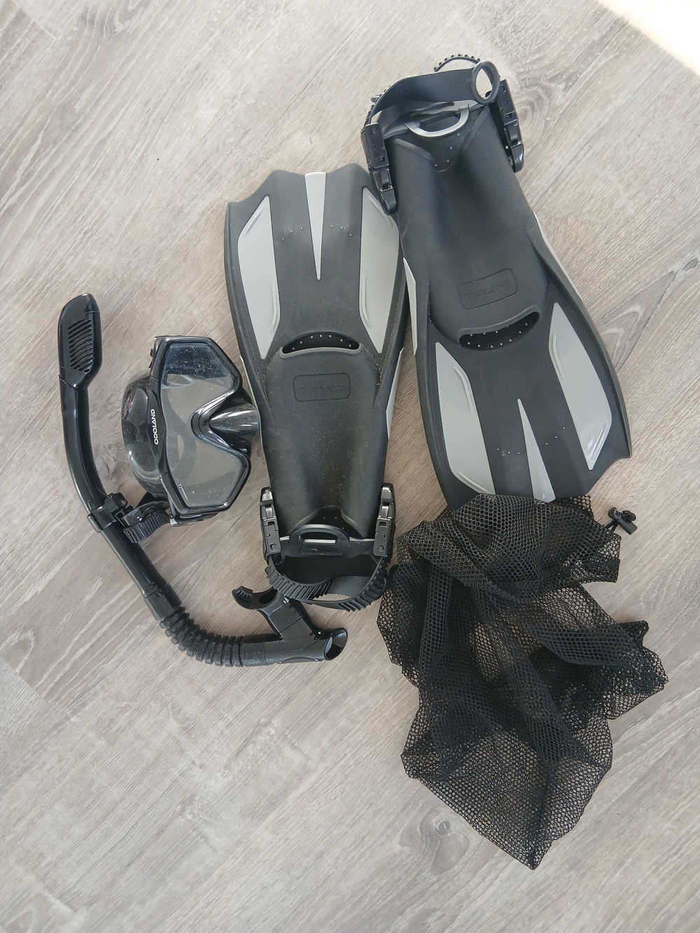 Scuba Snorkel Set with Black/Grey Fins and Mask
